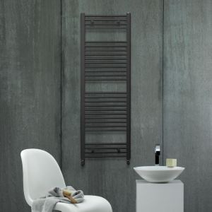 Zehnder Aura PBN-180-045-9205 vesikiertoinen matta musta design-radiaattori